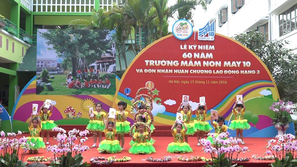 60 năm, 1 ngày, triệu cảm xúc.