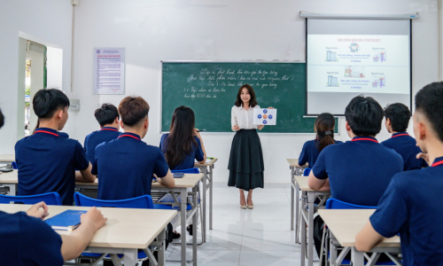 Một trường cao đẳng ở Hà Nội cam kết đi học có lương, ra trường có việc